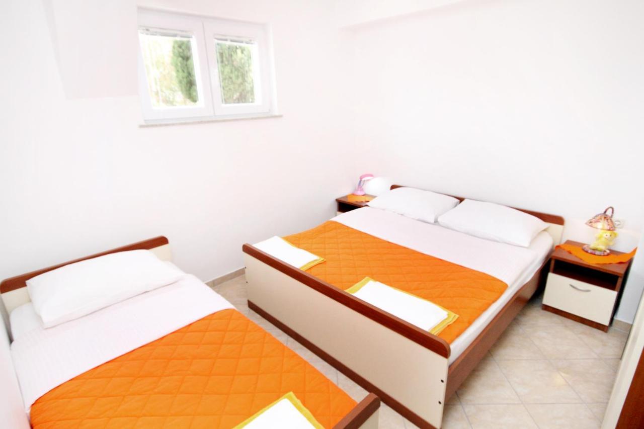 Apartments With A Parking Space Seline, Paklenica - 6603 Starigrad Paklenica Buitenkant foto