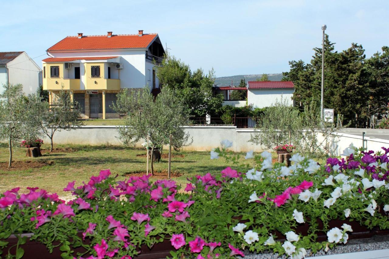 Apartments With A Parking Space Seline, Paklenica - 6603 Starigrad Paklenica Buitenkant foto