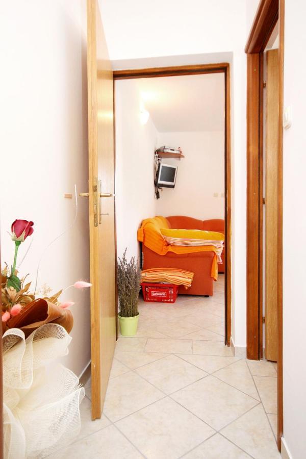 Apartments With A Parking Space Seline, Paklenica - 6603 Starigrad Paklenica Buitenkant foto