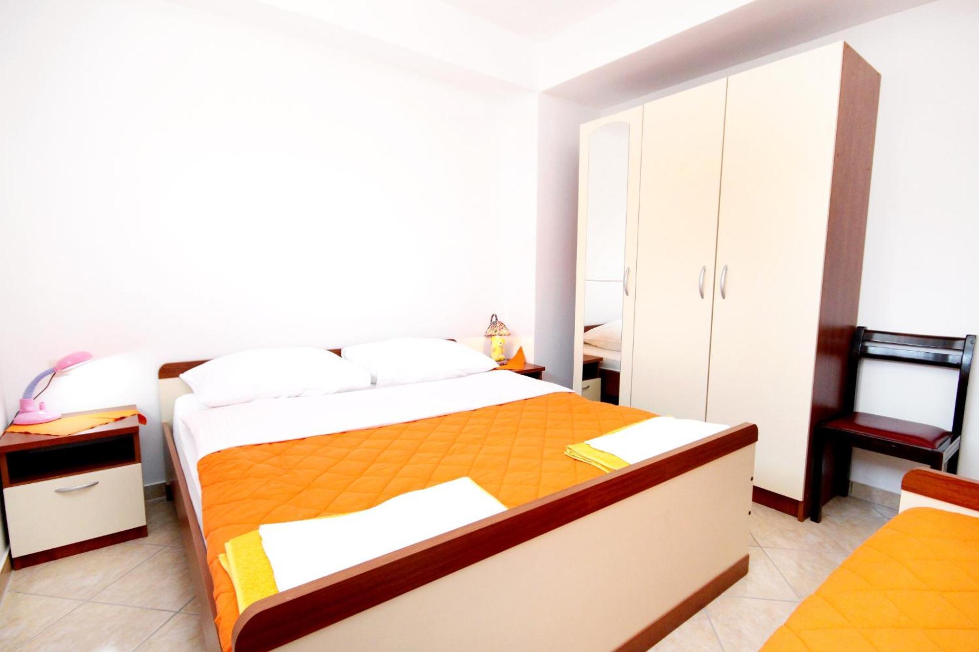 Apartments With A Parking Space Seline, Paklenica - 6603 Starigrad Paklenica Kamer foto